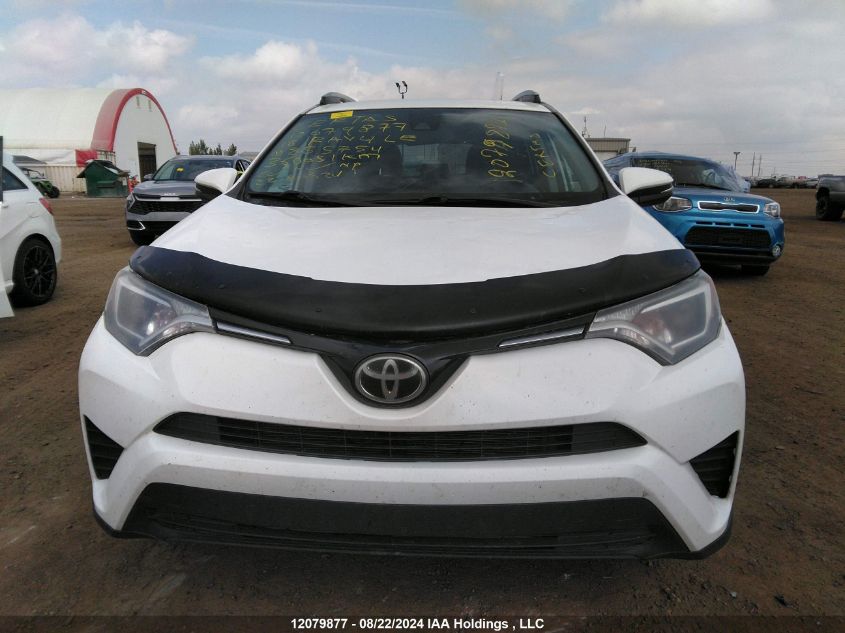 2T3BFREVXJW855754 2018 Toyota Rav4 Le