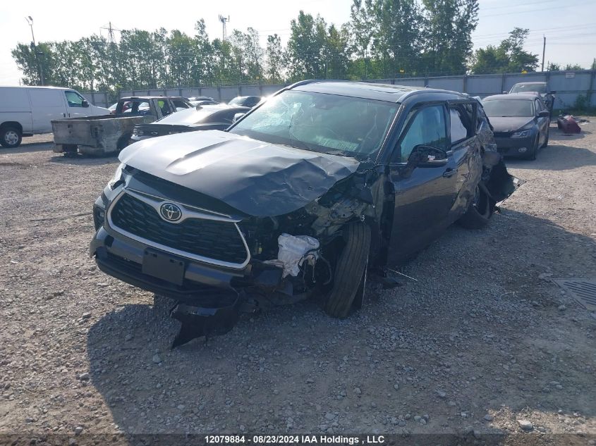 5TDGZRBH9NS581191 2022 Toyota Highlander Xle