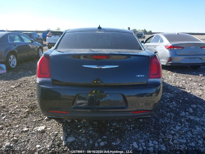 2C3CCABGXKH626615 2019 Chrysler 300 S