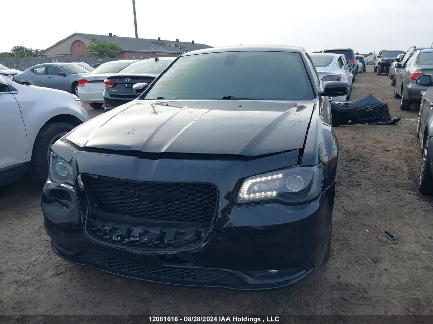 2C3CCABG8KH546827 2019 Chrysler 300 S