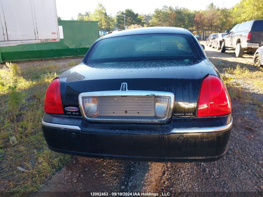 2009 Lincoln Town Car VIN: 2LNHM82V79X629277 Lot: 12082453