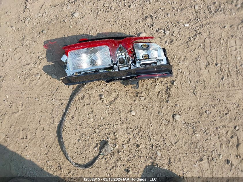 2018 Chevrolet Suburban VIN: 1GNSKGKC6JR240998 Lot: 12082915