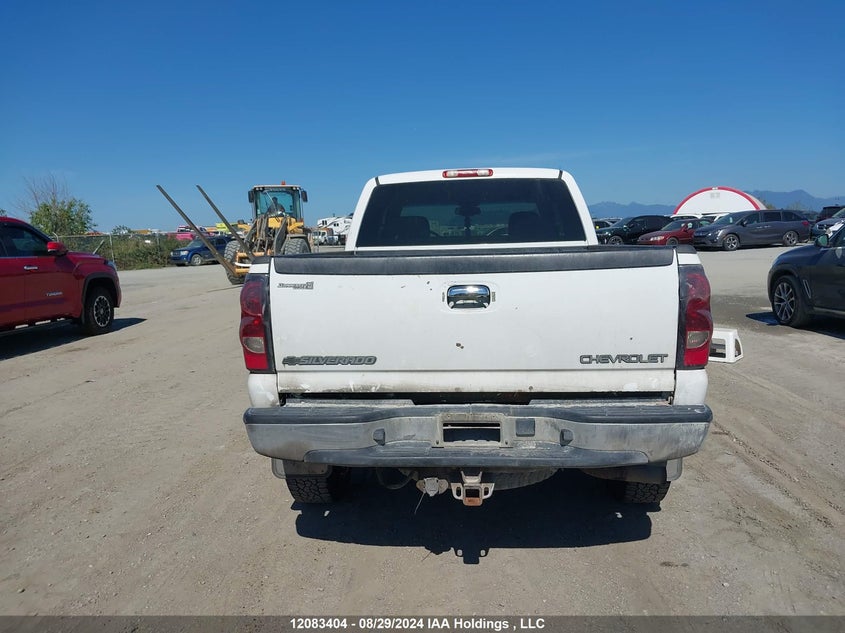 2005 Chevrolet Silverado K2500 Heavy Duty VIN: 1GCHK29U95E325366 Lot: 12083404