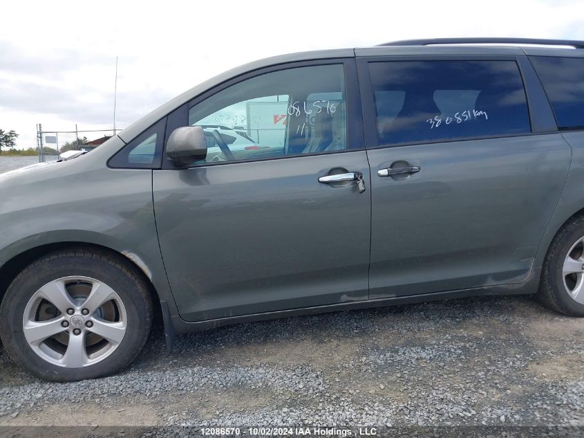 5TDZK3DC9BS057532 2011 Toyota Sienna V6 7 Passenger