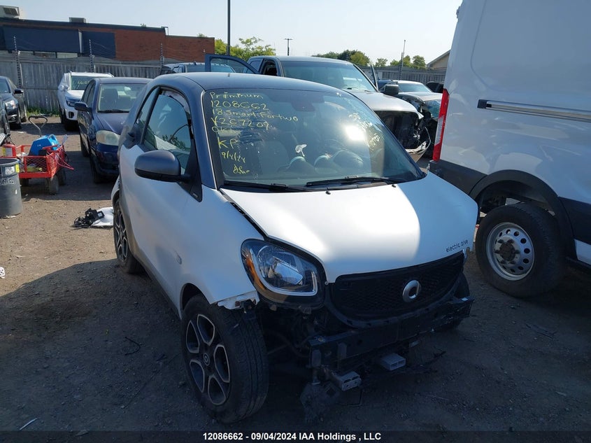 WMEFJ9BA9JK267209 2018 Smart Fortwo Electric Drive auction photo 1