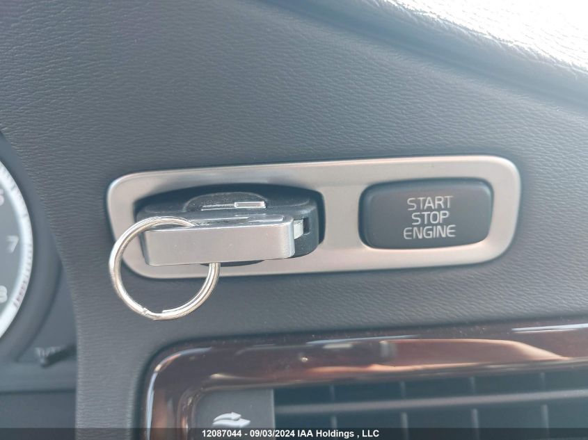 2010 Volvo Xc70 VIN: YV4992BZXA1079139 Lot: 12087044