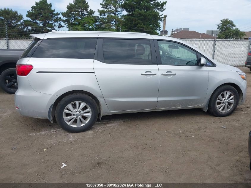 KNDMB5C13J6417740 2018 Kia Sedona