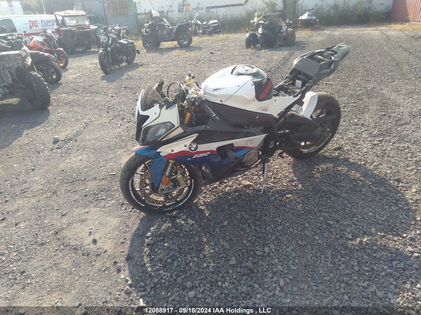 WB1052404DZ039728 2013 BMW S 1000 photo no. 2