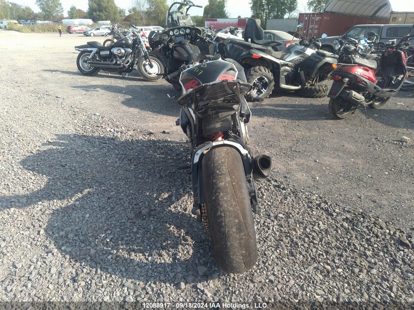 WB1052404DZ039728 2013 BMW S 1000 photo no. 6