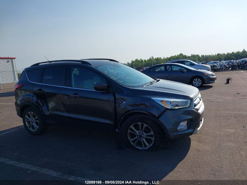 1FMCU0GD8HUA42829 2017 Ford Escape Se