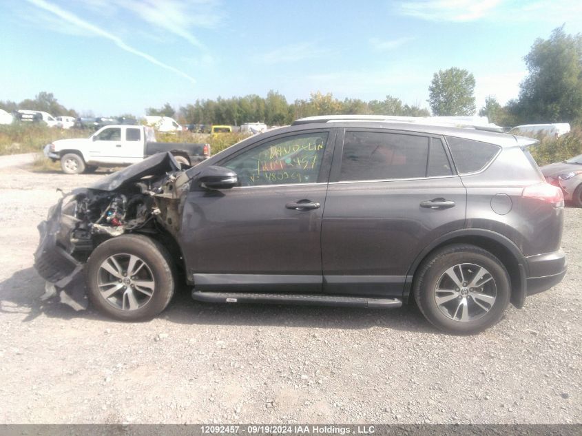 2T3RFREV3GW480569 2016 Toyota Rav4 Xle