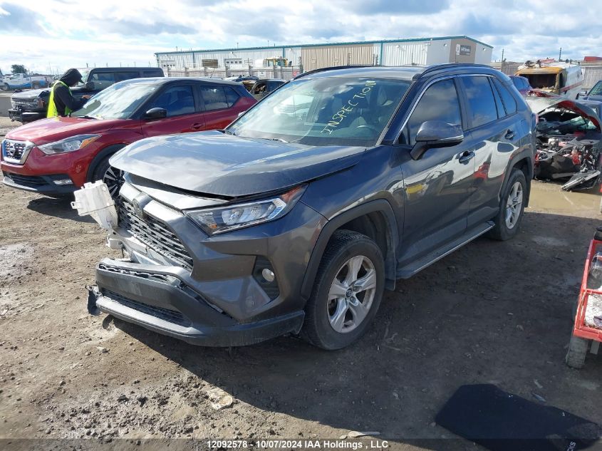 2T3R1RFV4MC144584 2021 TOYOTA RAV 4 - Image 2