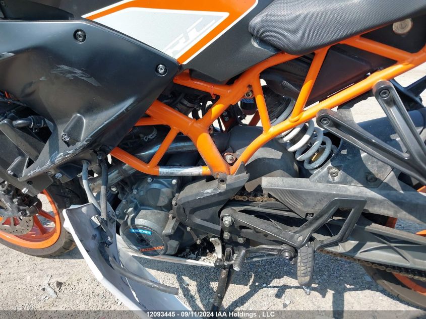 MD2JYJ401GC245602 2016 Ktm 390 Duke