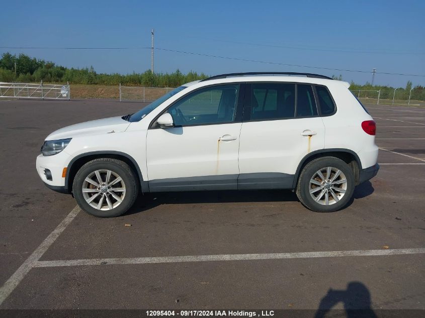 610776 2012 Volkswagen Tiguan