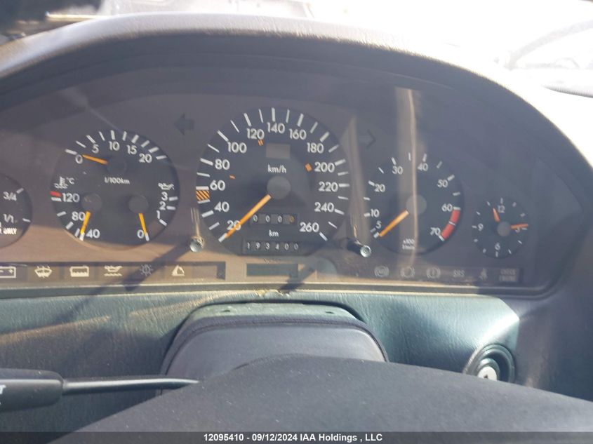 1990 Mercedes-Benz 500 Sl VIN: WDBFA66E4LF011984 Lot: 12095410