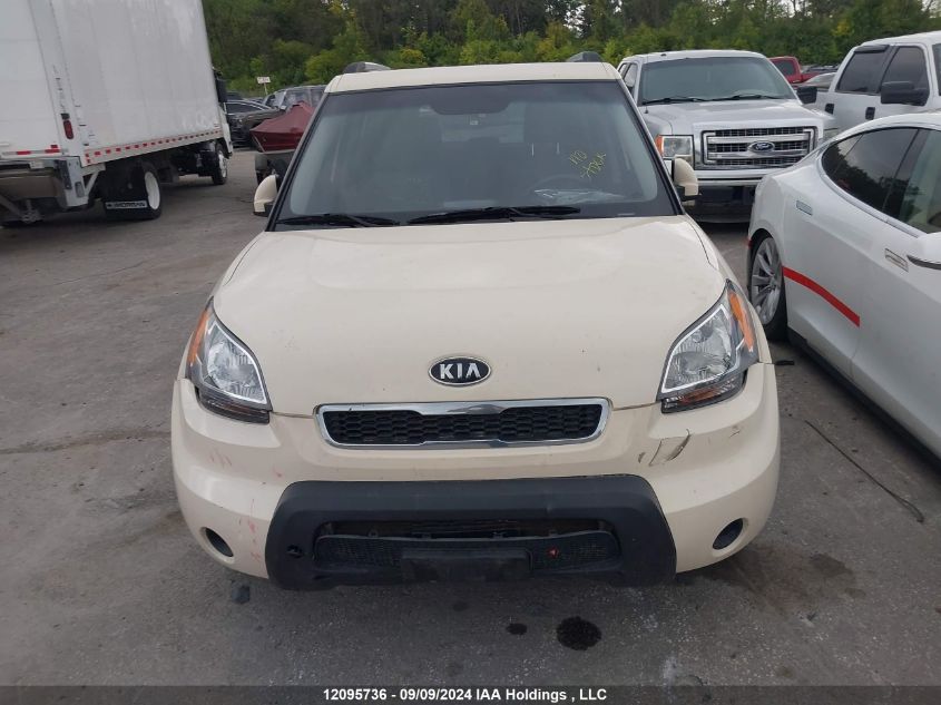 2011 Kia Soul VIN: KNDJT2A21B7713393 Lot: 12095736