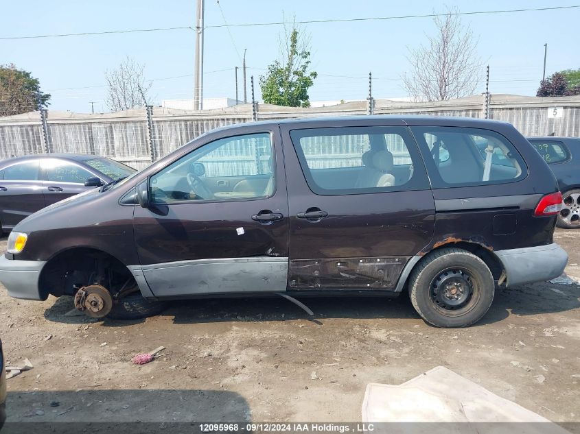 2002 Toyota Sienna Ce VIN: 4T3ZF19C92U486847 Lot: 12095968