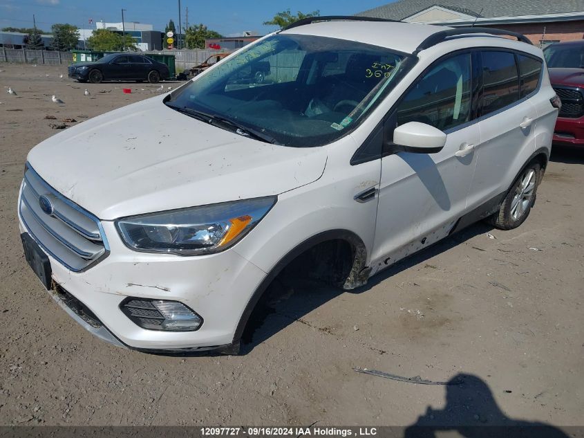 1FMCU9GD0JUB63476 2018 Ford Escape Se