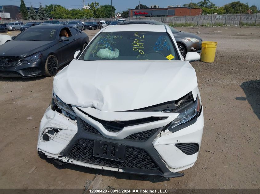 2018 Toyota Camry L/Le/Xle/Se/Xse VIN: 4T1B11HK6JU016162 Lot: 12098429