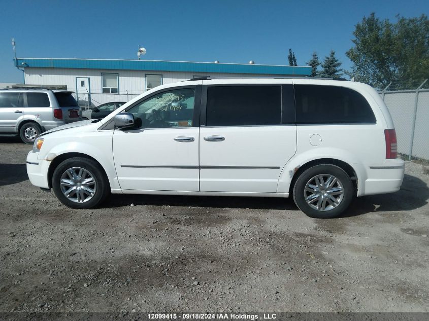 2A4RR6DX8AR468115 2010 Chrysler Town & Country Limited