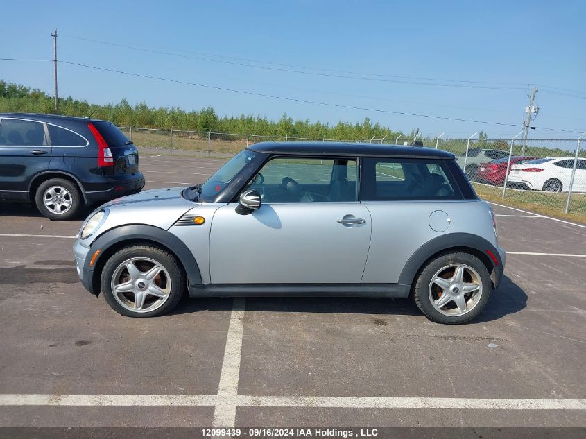 2007 Mini Cooper Hardtop VIN: WMWMF33597TT56204 Lot: 12099439