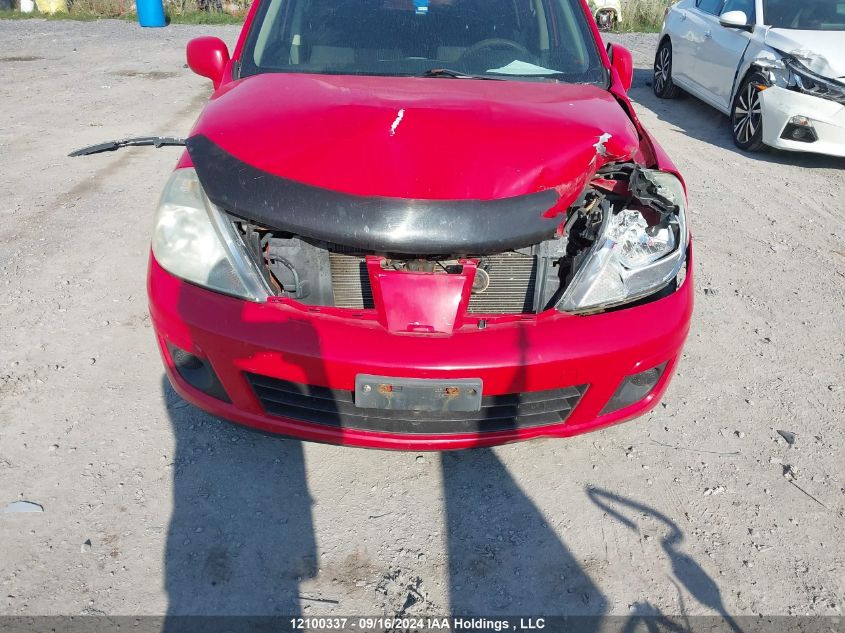 2009 Nissan Versa 1.8S VIN: 3N1BC13E69L353875 Lot: 12100337