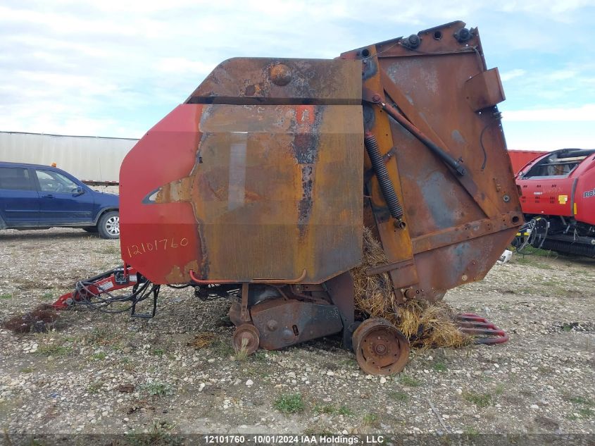 43122 2005 New Holland Baler