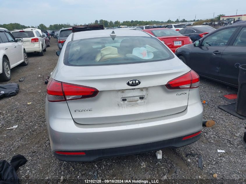 3KPFL4A76JE237993 2018 Kia Forte