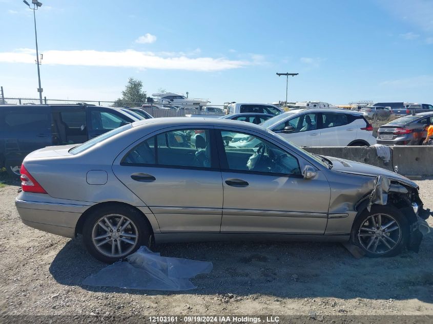 2003 Mercedes-Benz C 240 4Matic VIN: WDBRF81J43F389723 Lot: 12103161