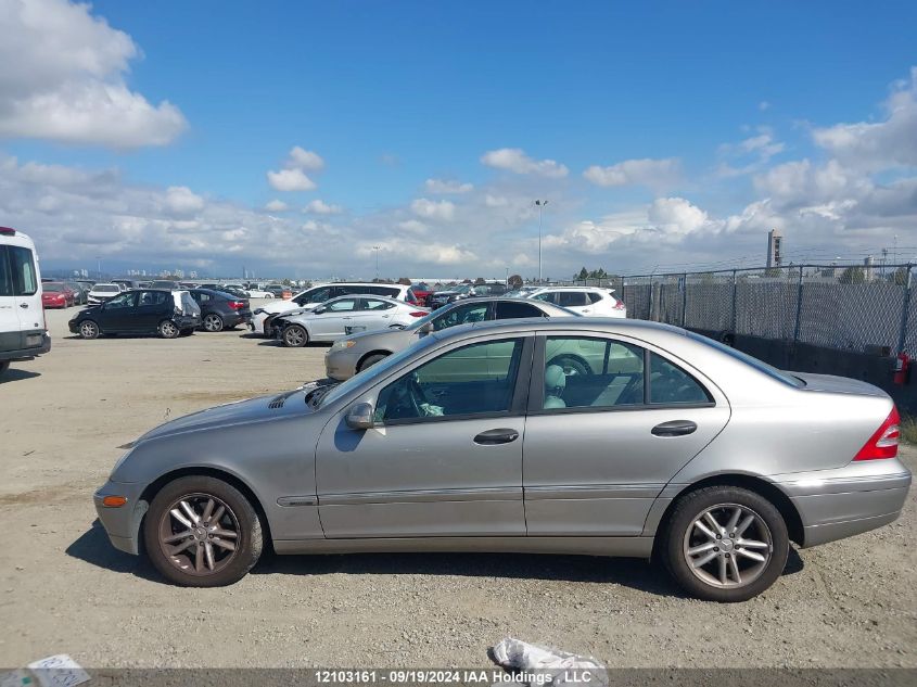 2003 Mercedes-Benz C 240 4Matic VIN: WDBRF81J43F389723 Lot: 12103161