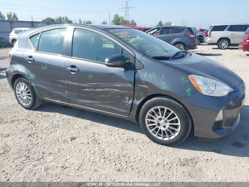 2014 Toyota Prius C VIN: JTDKDTB3XE1073643 Lot: 12104139