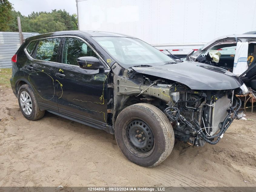 5N1AT2MT0HC885656 2017 NISSAN ROGUE - Image 1