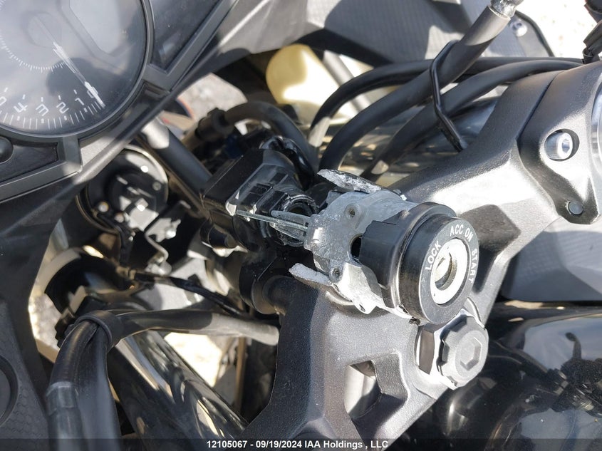 2020 Kawasaki Ex400 VIN: JKAEXKG10LDA77814 Lot: 12105067