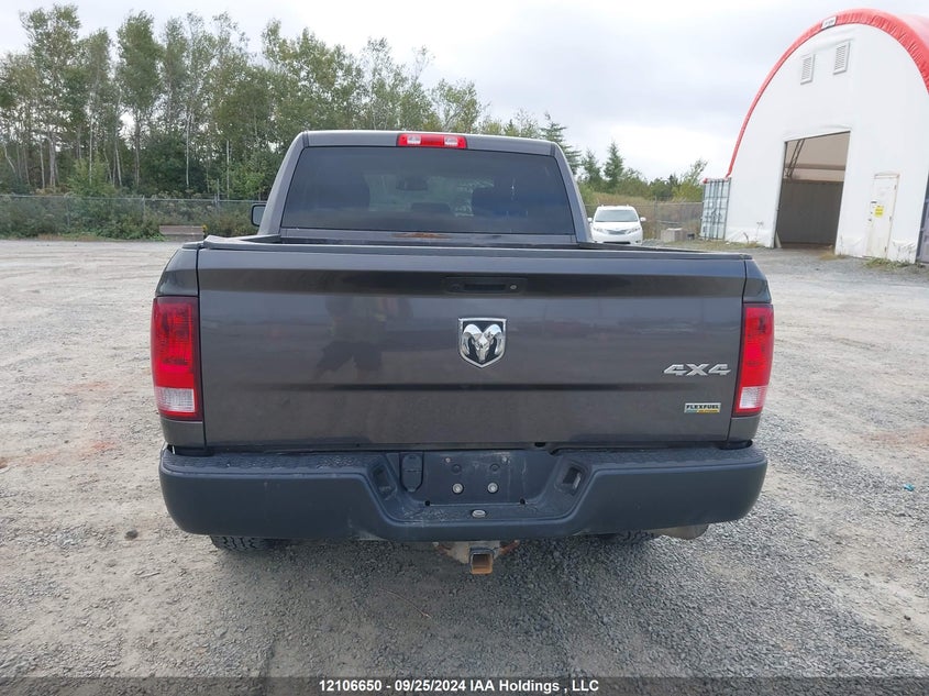 1C6RR7KG2KS704456 2019 RAM 1500 photo no. 17