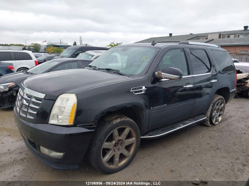 2007 Cadillac Escalade Luxury VIN: 1GYFK63807R313221 Lot: 12106956