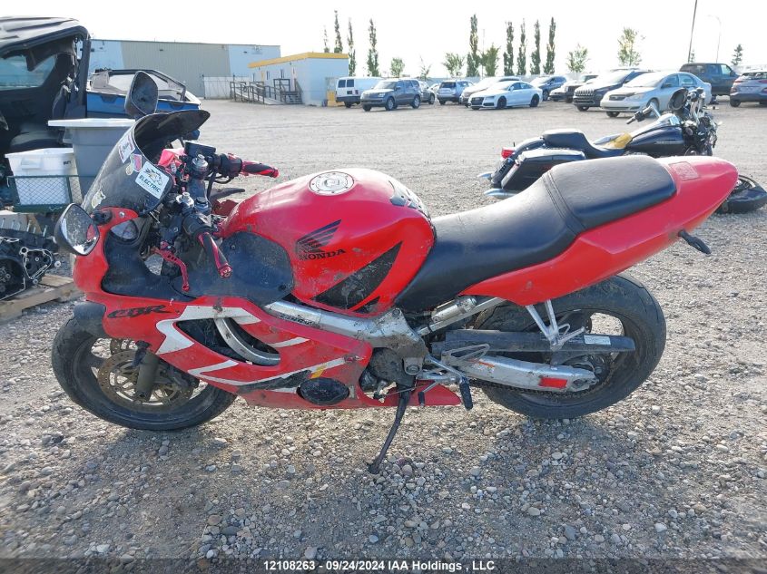 1999 Honda Cbr600 F4/Canada VIN: JH2PC3525XM000832 Lot: 12108263