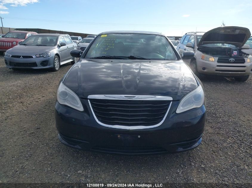 1C3BC8EG6BN599985 2011 Chrysler 200 S