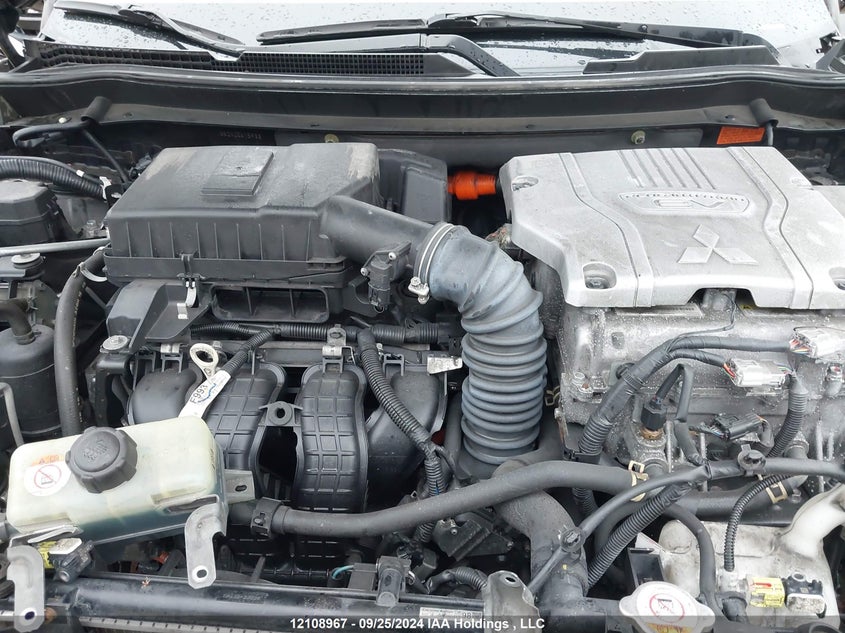 2018 Mitsubishi Outlander Phev VIN: JA4J24A52JZ615933 Lot: 12108967