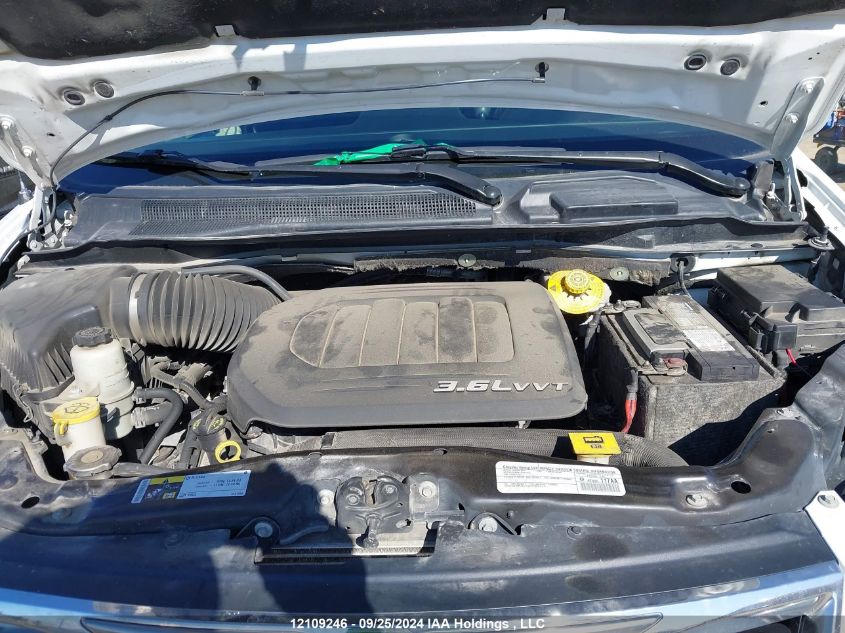 2015 Chrysler Town & Country 2015 Chrysler Town & Country Minivan VIN: 2C4RC1GG0FR589489 Lot: 14129187