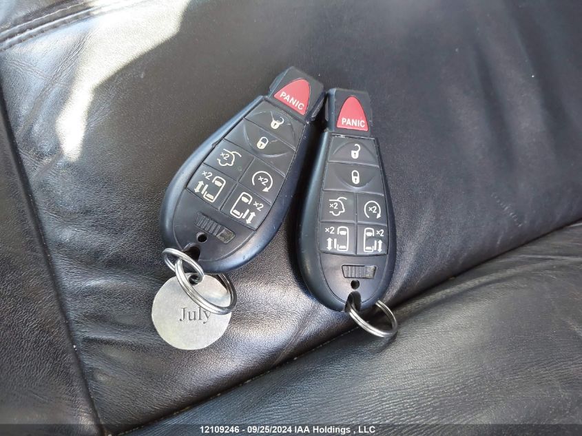 2015 Chrysler Town & Country 2015 Chrysler Town & Country Minivan VIN: 2C4RC1GG0FR589489 Lot: 14129187