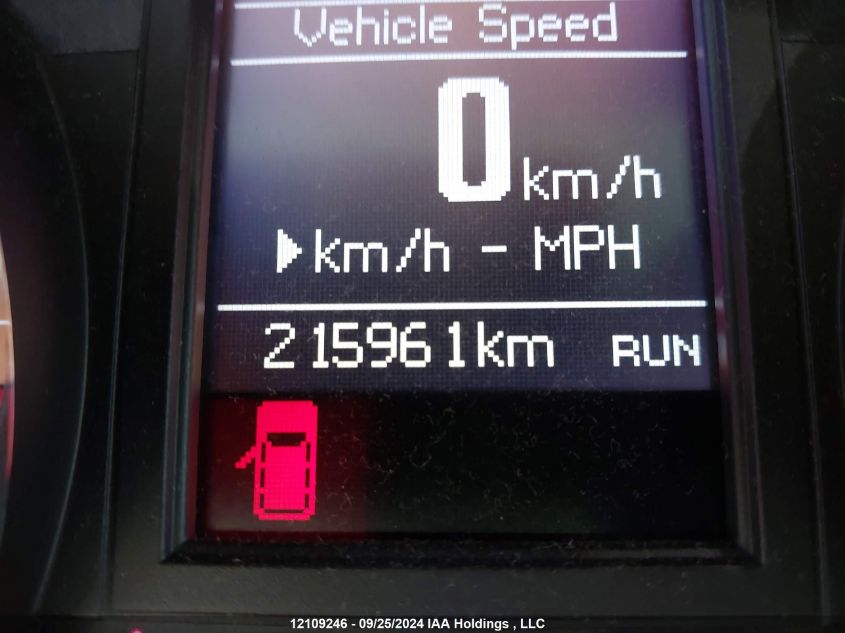 2015 Chrysler Town & Country 2015 Chrysler Town & Country Minivan VIN: 2C4RC1GG0FR589489 Lot: 14129187