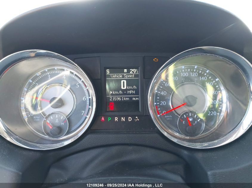 2015 Chrysler Town & Country 2015 Chrysler Town & Country Minivan VIN: 2C4RC1GG0FR589489 Lot: 14129187