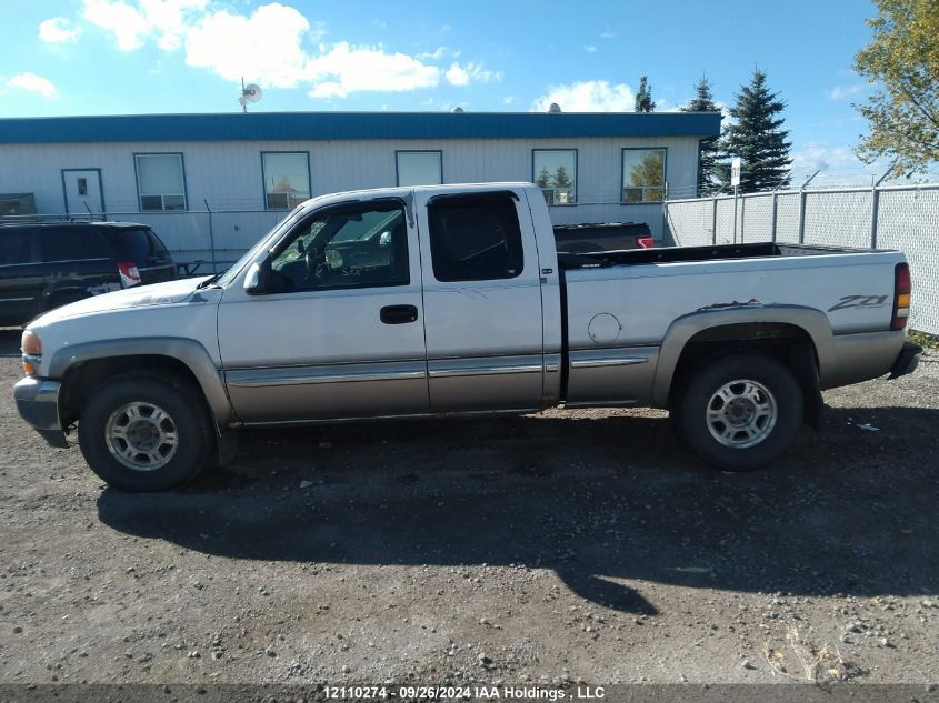 2002 GMC Sierra 1500 VIN: 2GTEK19T221102796 Lot: 12110274