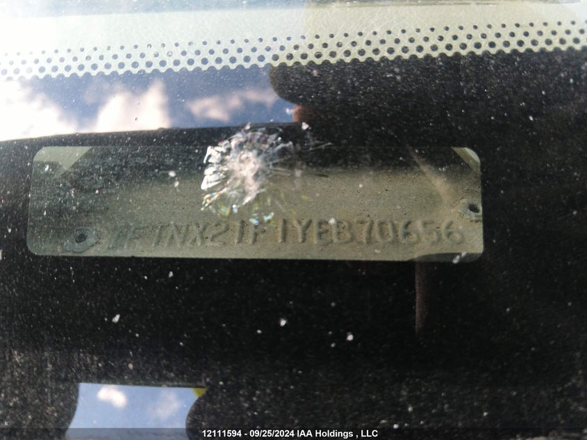 2000 Ford F250 Super Duty VIN: 1FTNX21F1YEB70656 Lot: 12111594