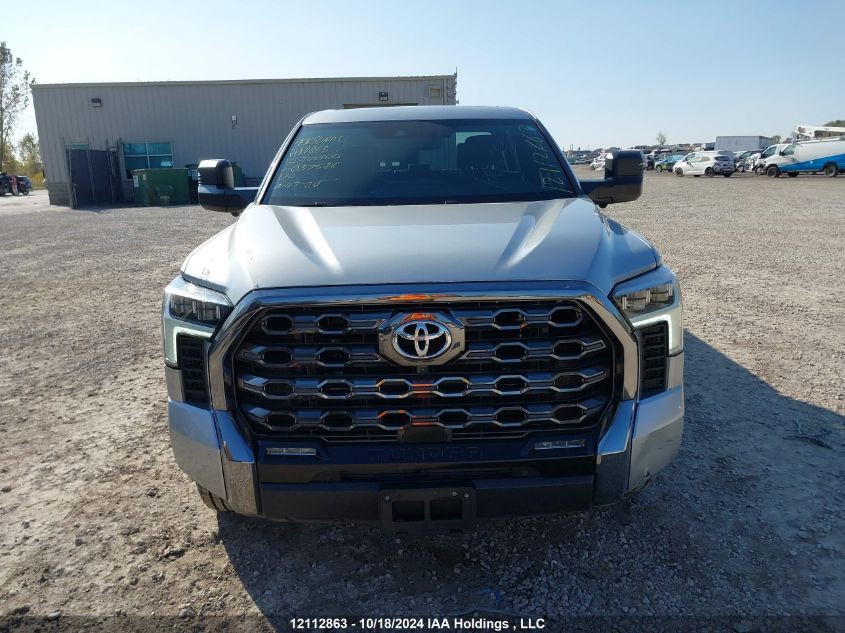 2022 Toyota Tundra Crewmax Platinum/Crewmax 1794 VIN: 5TFNA5DB8NX037596 Lot: 12112863