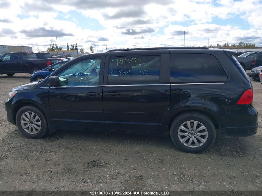 2C4RVABG1CR217253 2012 Volkswagen Routan Se