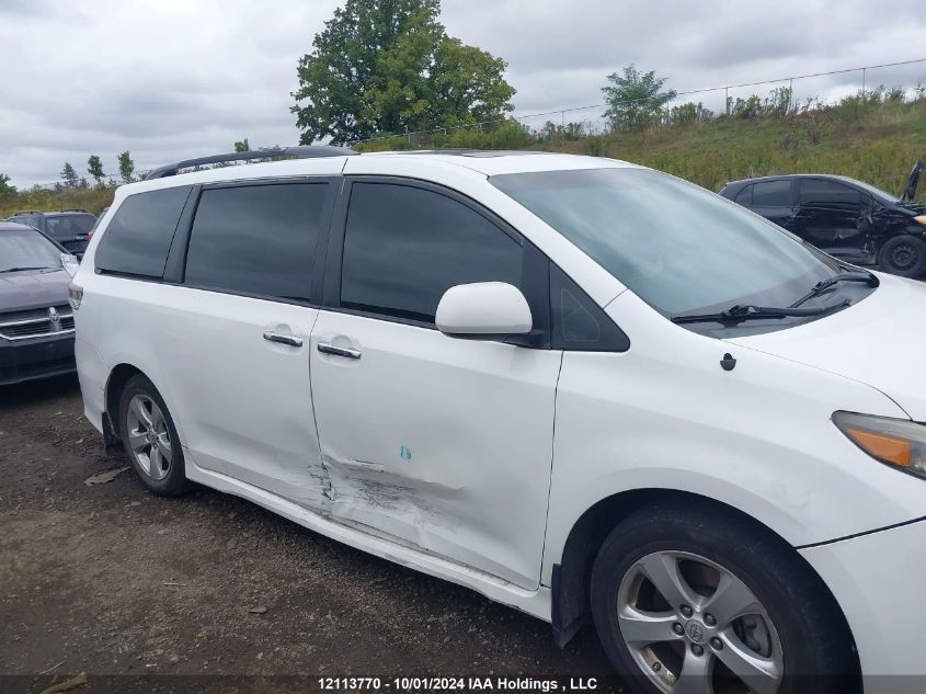 5TDXK3DC3BS093384 2011 Toyota Sienna Se 8 Passenger