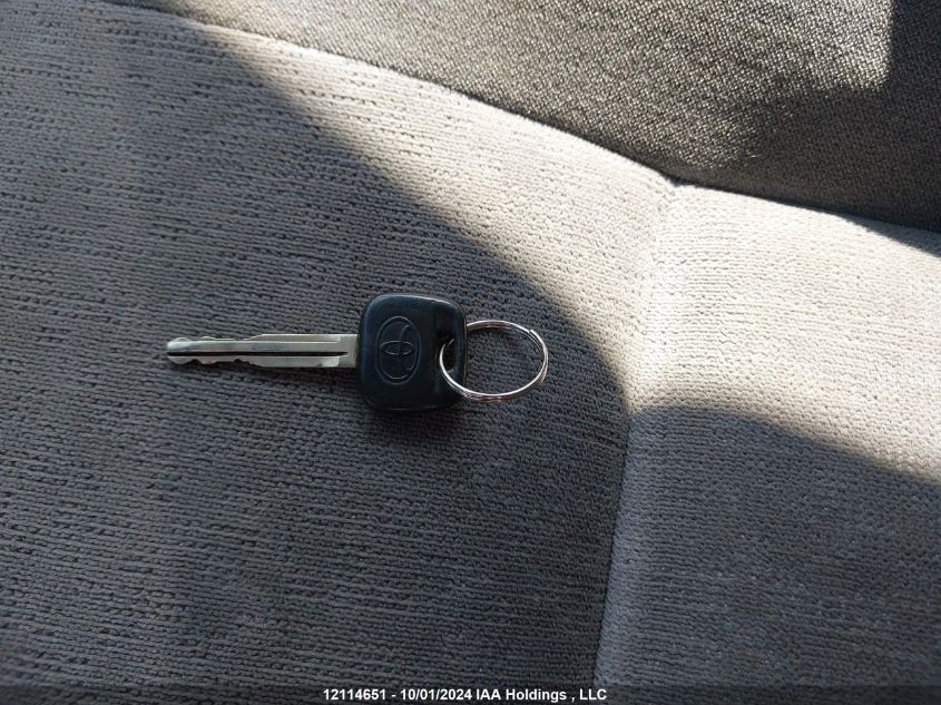 2004 Toyota Corolla Ce/Le/S VIN: 2T1BR32E84C781595 Lot: 12114651