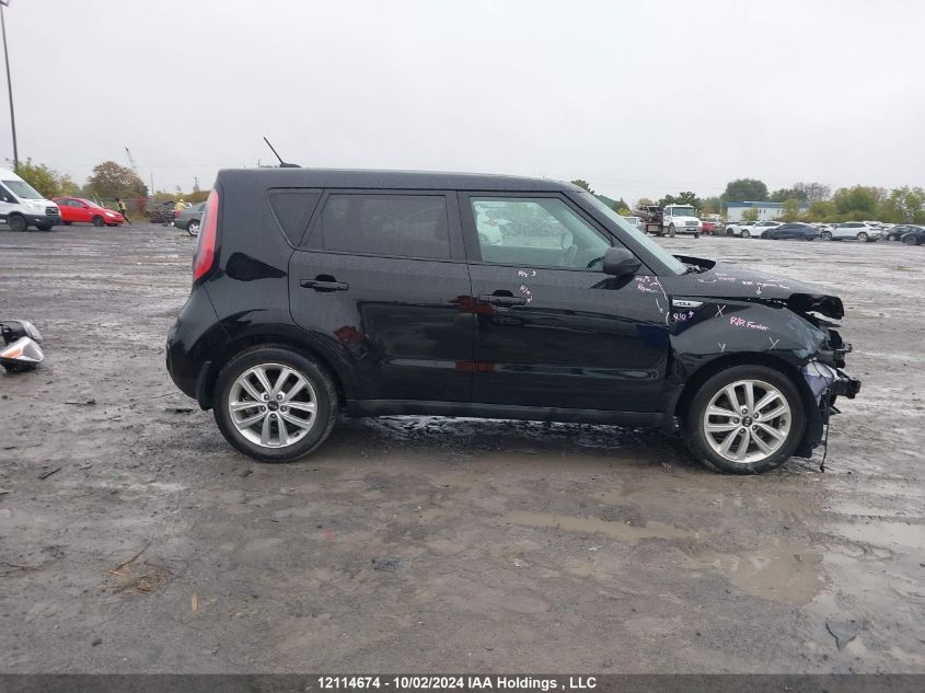 KNDJP3A53J7574273 2018 Kia Soul