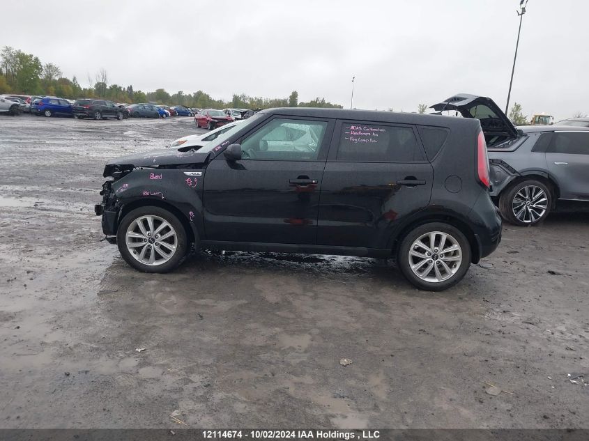 KNDJP3A53J7574273 2018 Kia Soul